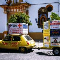 Coche con estructura cuadrada