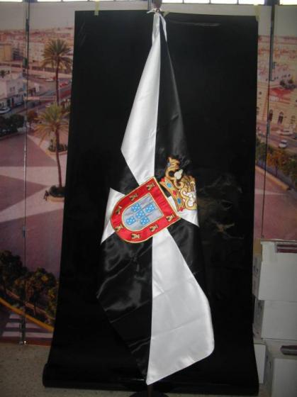 Bandera de raso reglamentaria para despachos y eventos de Ceuta