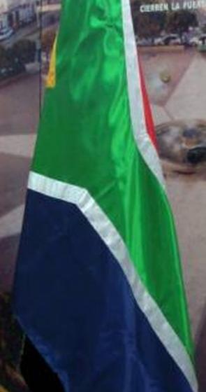  Bandera de raso reglamentaria para despachos y eventos de Surafrica