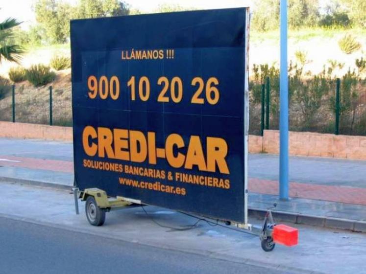 Remolque publicitario valla móvil 4x3 Credicar Dos Hermanas Sevilla
