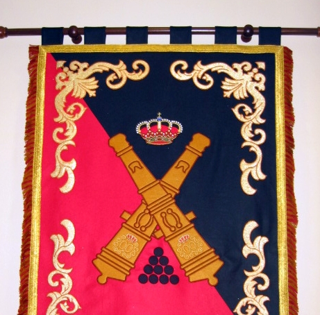 Repostero tapiz de Artiller&iacute;a. Bordado en hilo de oro y grecas. Cuartel General de la Fuerza Terrestre Sevilla