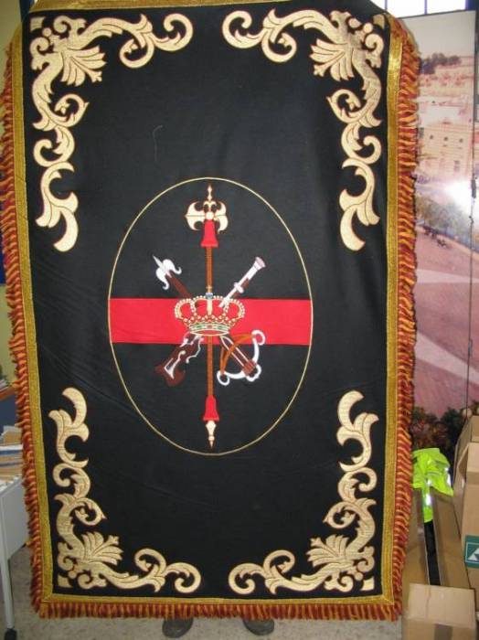 Repostero tapiz del Tercio de la Legi&oacute;n Gran Capit&aacute;n. Bordado en hilo de oro y grecas. Melilla