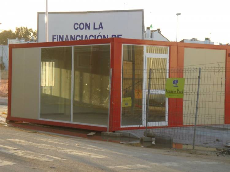 Rotulación en vinilo. Acuario Inmobiliaria Caseta obra Dos Hermanas Sevilla