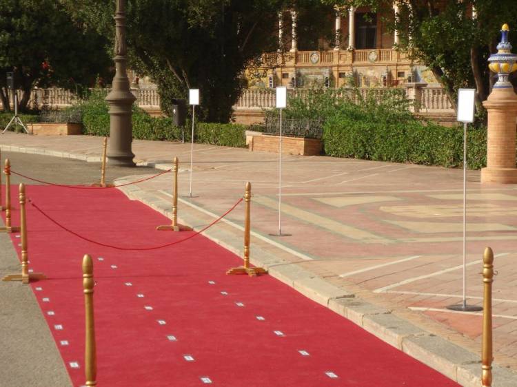 Rótulo cartel Señalizadores extensibles de aluminio. Plaza de españa Sevilla