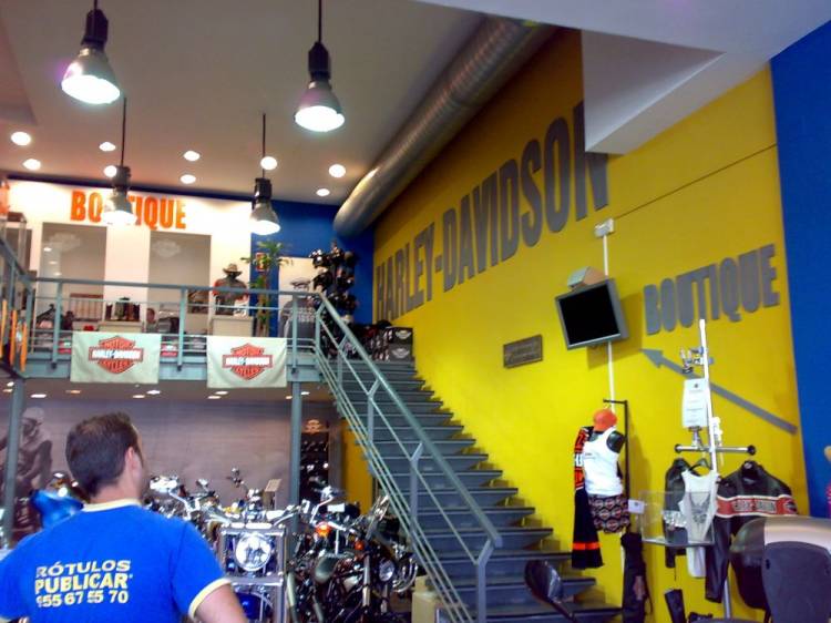 Rótulo corpóreo Boutique Harley Dadvison Sevilla 