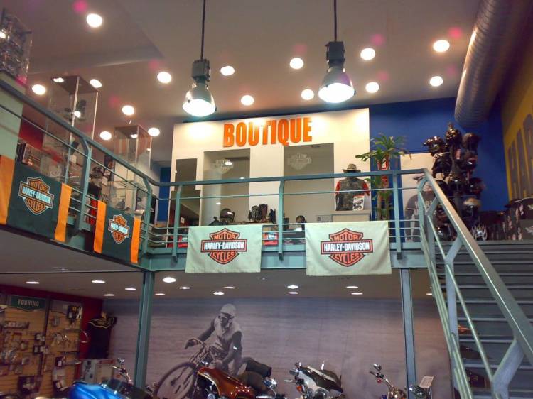 Rótulo corpóreo Boutique Harley Dadvison Sevilla 