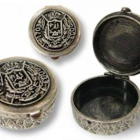 Pastillero en plata de ley con tapa personalizada. Regalo de protocolo Regimiento de Caballería Sagunto 7 