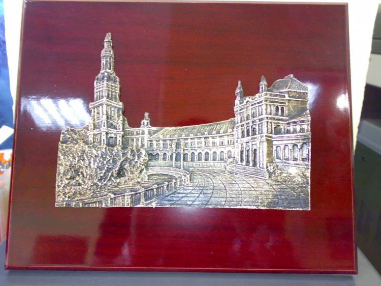 Placa Plaza de España en marmolina. Trofeo regalo