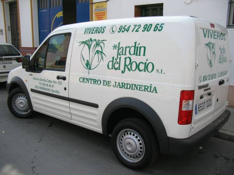 Rotulación de furgoneta en vinilo de corte. Vivero Jardín del Rocío Dos Hermanas Sevilla