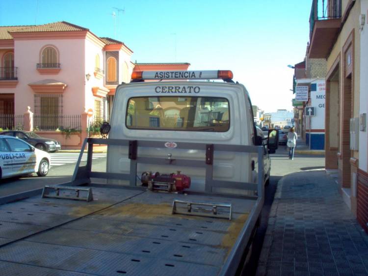 Rotulación Grúas Renault Cerrato, Dos Hermanas Sevilla