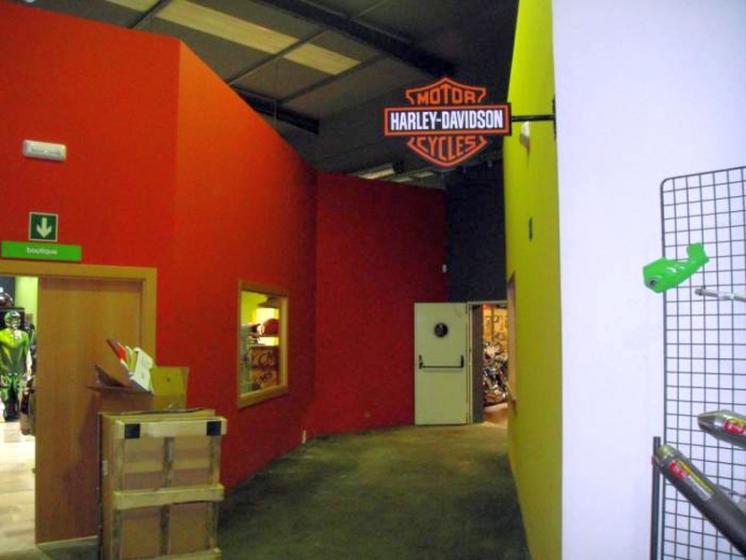 Rótulo luminoso Banderola Harley Dadvison Sevilla