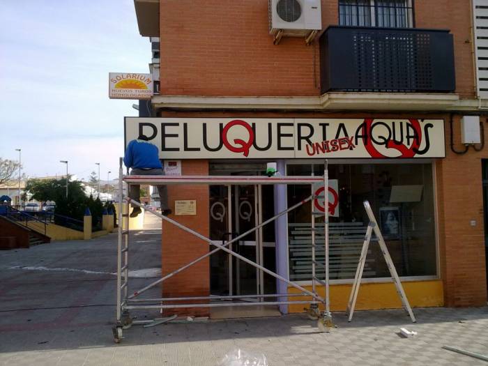 Rótulo luminoso. Peluquería Acua Dos Hermanas Sevilla