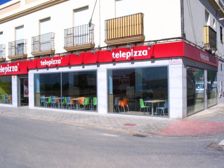 Rótulo luminoso. Telepizza Utrera Sevilla