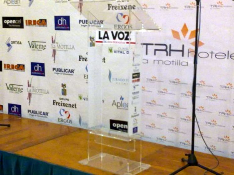 Stan y rotulación Colaboración con cena benéfica, Hotel La Motilla Dos Hermanas- Organizado La Voz de Dos Hermanas