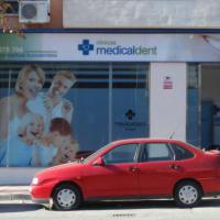 Rótulo cartel luminoso Luminaria. Clínicas Medicandent Dos Hermanas Sevilla