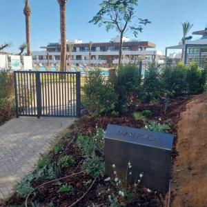Atriles en acero cortén para urbanización Village Verde fase II en Sotogrande Cádiz