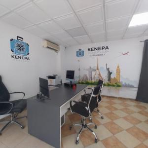 Fotomural y corp&oacute;reo de interior en PVC de 19 mm para Kenepa agencia de viajes en Montequinto Dos Hermanas Sevilla.