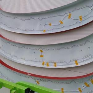 Letras corp&oacute;reas en aluminio lacado para Envases Sevilla. 