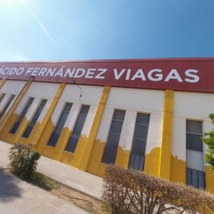 Letras recortadas en composite lacado. Trabajos para Cyan Publicidad Sevilla.