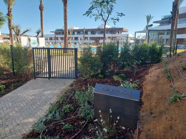 Atriles en acero cortén para urbanización Village Verde fase II en Sotogrande Cádiz