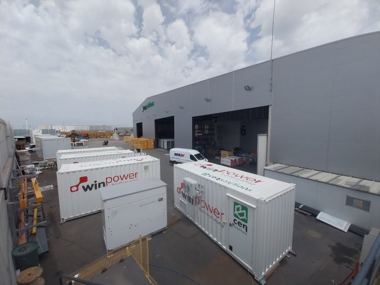 Rotulación de contenedores container en vinilo de corte especial para CenSolutions en Dos Hermanas Sevilla.