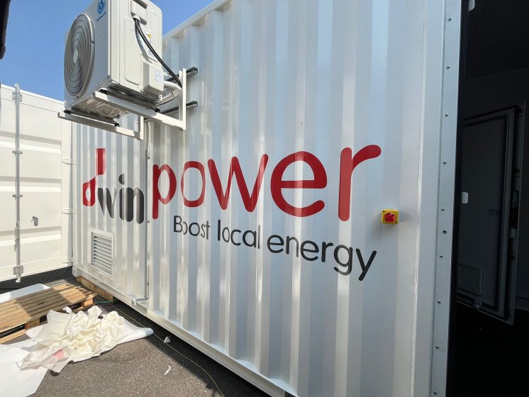 Rotulación de contenedores container en vinilo de corte especial para CenSolutions en Dos Hermanas Sevilla.