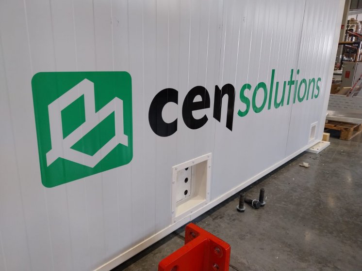 Rotulaci&oacute;n de contenedores container en vinilo de corte especial para CenSolutions en Dos Hermanas Sevilla.