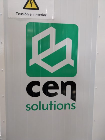 Rotulaci&oacute;n de contenedores container en vinilo de corte especial para CenSolutions en Dos Hermanas Sevilla.