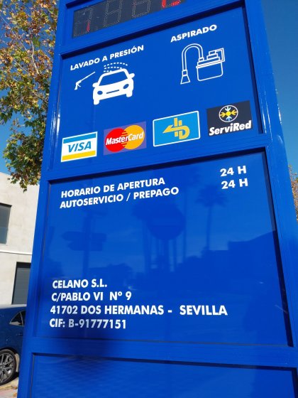 T&oacute;tem para gasolinera Autofuel en Dos Hermanas, Sevilla.