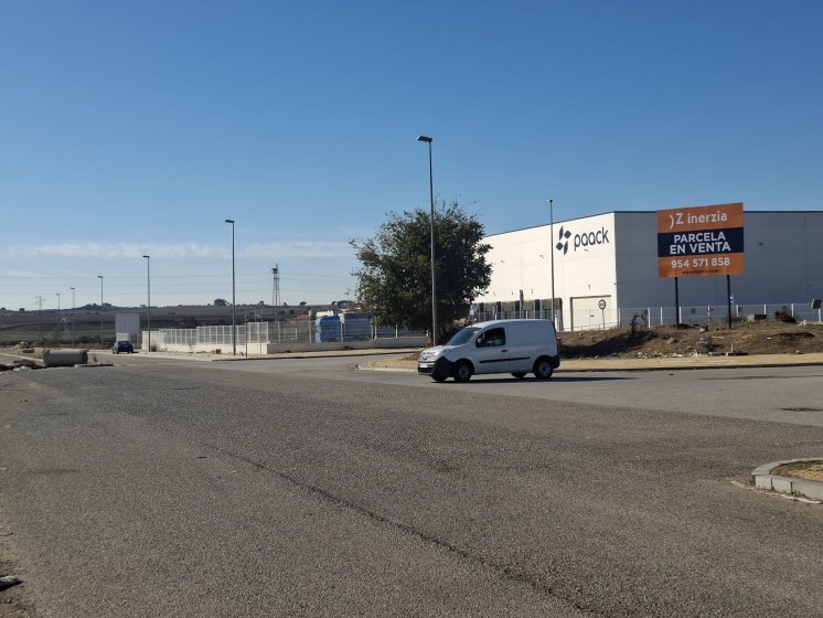 Valla de 4x3 m para Iventia Publicidad en Sevilla.