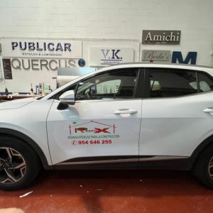 Rotulaci&oacute;n de coche en vinilo fundido en impresi&oacute;n digtal. Reepoxa Sevilla.