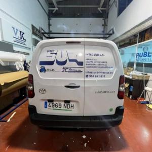 Rotulaci&oacute;n de furgoneta en impresi&oacute;n digital para Intecsur, Dos Hermanas Sevilla.