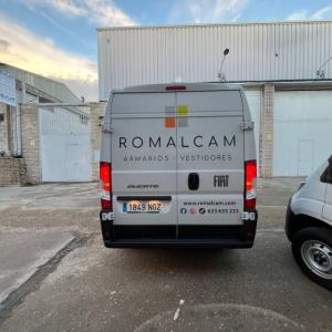 Rotulaci&oacute;n de furgoneta en impresi&oacute;n digital para Romalcam en Sevilla.