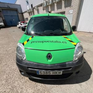 Rotulación de furgoneta en integral de Reanult Kangoo, con vinilos fundidos para Presupuestalia en Sevilla.