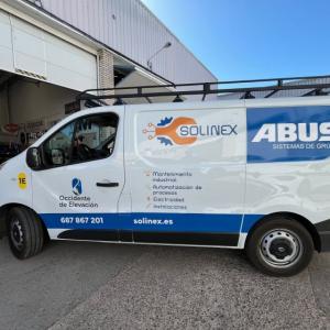 Rotulación de Furgoneta en vinilo fundido en impresión digital y de corte fundidos. Abus Sevilla 