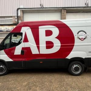 Rotulaci&oacute;n de furgoneta en vinilo fundido. Para Caf&eacute; AB Sevilla.