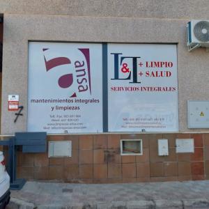 Rotulaci&oacute;n de lunas impreso y laminado. Ansa en Sevilla.