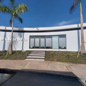 R&oacute;tulo en letras corp&oacute;reas de acero inoxidable en Sotogrande. Trabajos para Bilba Constructora Andaluc&iacute;a en &Aacute;lora M&aacute;laga.