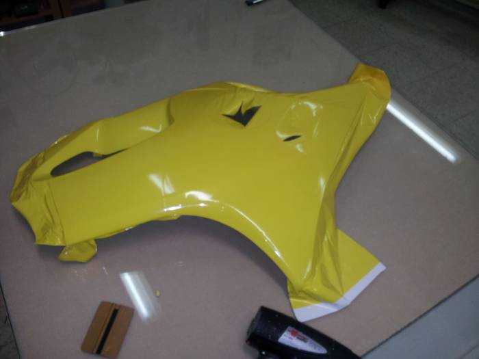 Carenado de Onda CBR 600, rotulaci&oacute;n integral en vinilo fundido. Sevilla