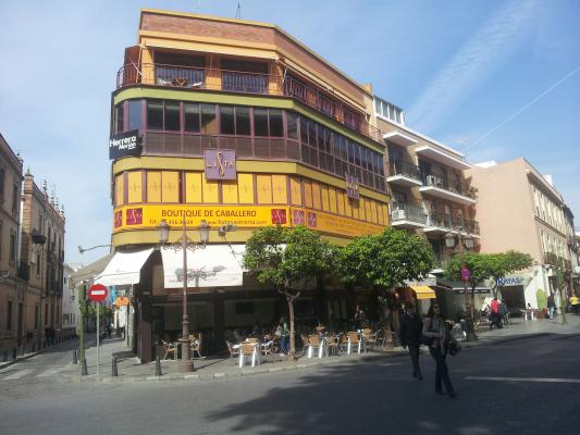 Lista, La boutique del Caballero, Sevilla. Rotulación de vinilos en impresión digital