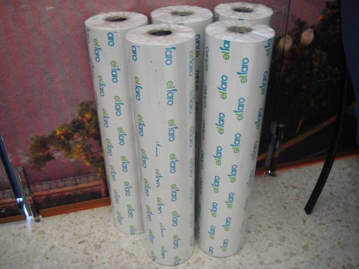 Papel de regalo 70 gr Centro Comercial El Faro Badajoz. Trabajos realizados para Acciona Facility Services 