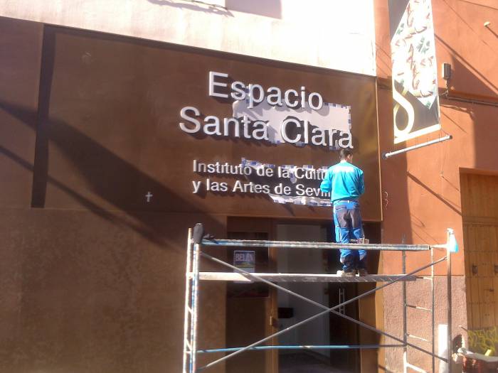 Rótulo cartel letras corpóreas. Espacio Santa Clara, Sevilla