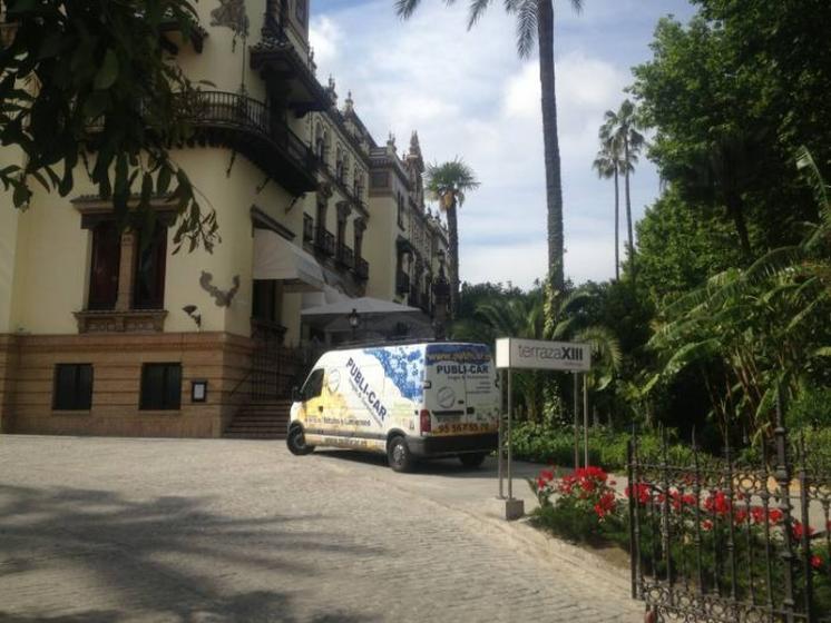 Rótulo luminoso corpóreo. Hotel Alfonso XIII Sevilla