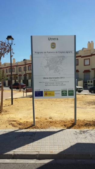 Valla publicitaria o cartelera, así como cartel de obra  panelable y rotulada con vinilo. Consurso para el Programa de Fomento Agrario del Ayuntamiento de Utrera Sevilla