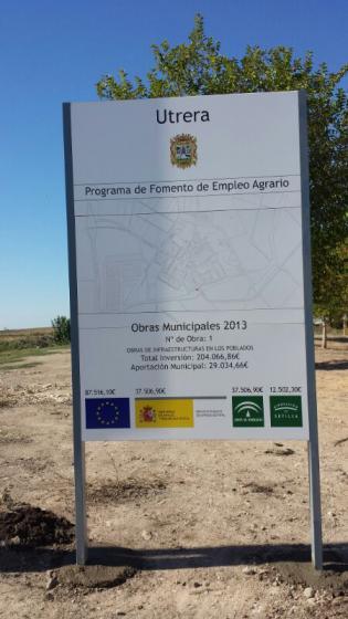 Valla publicitaria o cartelera, así como cartel de obra  panelable y rotulada con vinilo. Consurso para el Programa de Fomento Agrario del Ayuntamiento de Utrera Sevilla