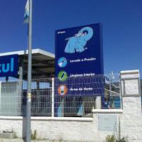 Totem rotulado Elefante azul Las Norietas, Dos Hermanas Sevilla