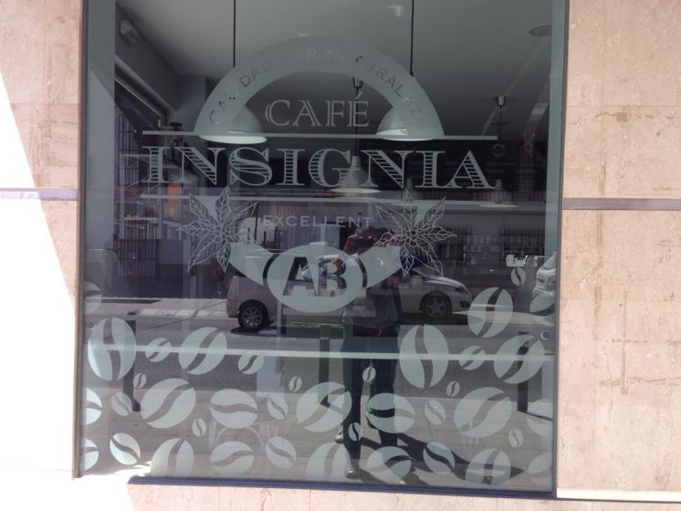 Café insignia - Café AB, Utrera Sevilla. Rotulación de vinilos al ácido