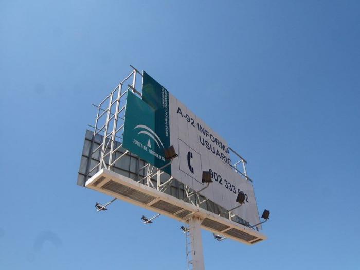 Reparación completa de monoposte en Fiñana Almería.
