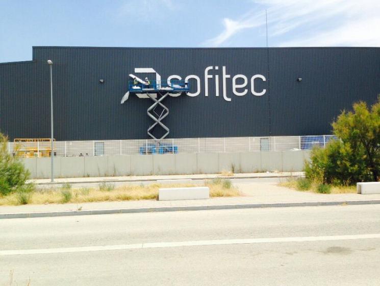 Sofitec Airbus Militari Sevilla Fabricaci&oacute;n y Montaje de letras corp&oacute;reas lacadas para Sofitec en Sevilla