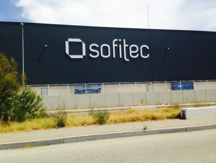 Sofitec Airbus Militari Sevilla Fabricaci&oacute;n y Montaje de letras corp&oacute;reas lacadas para Sofitec en Sevilla